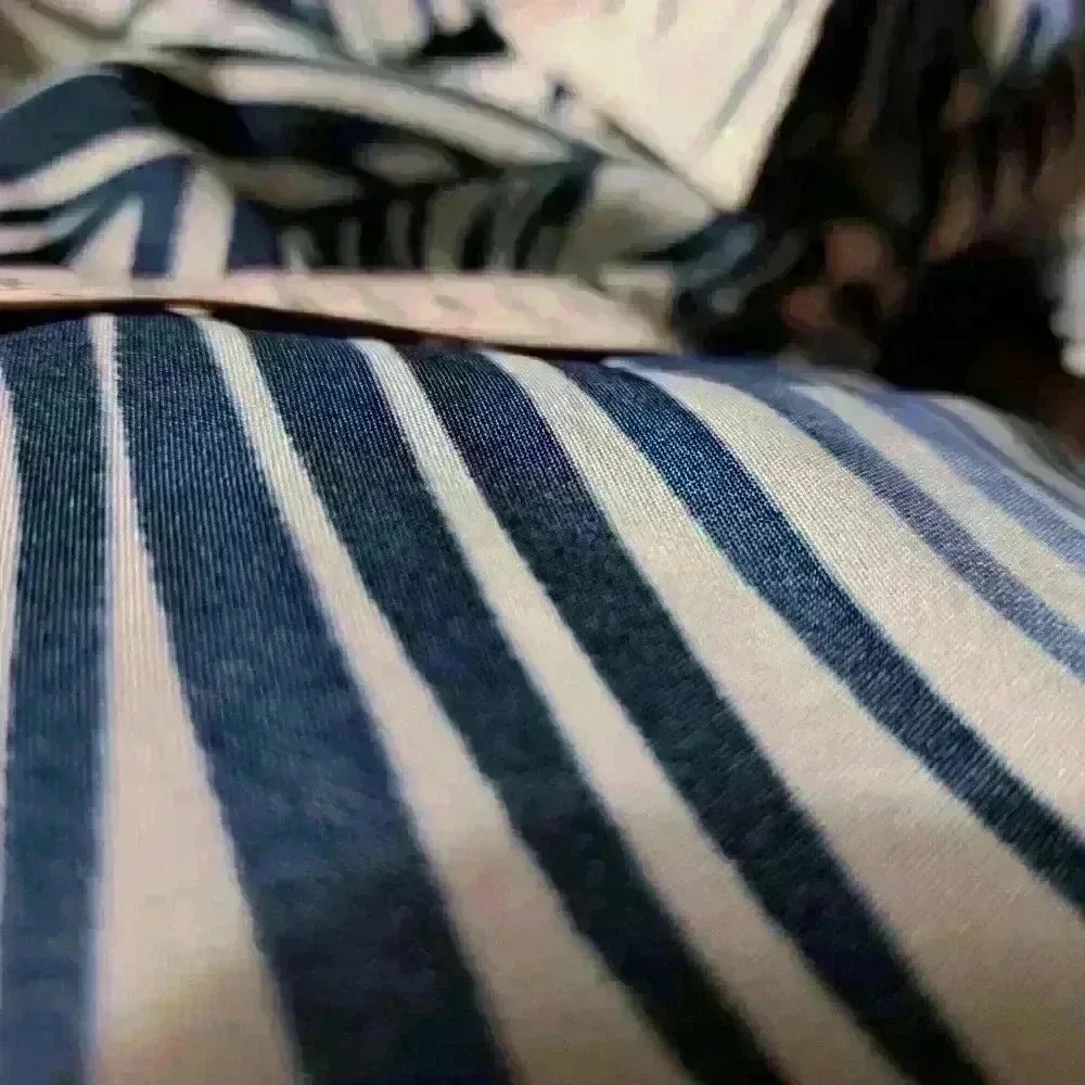 Oscar misa Hawaiian button up shirt gently used size XL - Picture 5 of 5